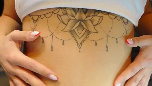 Snapshot of carla_italian chatting on December 16, 12:27 pm carla italian online show from December 16, 12:27 pm