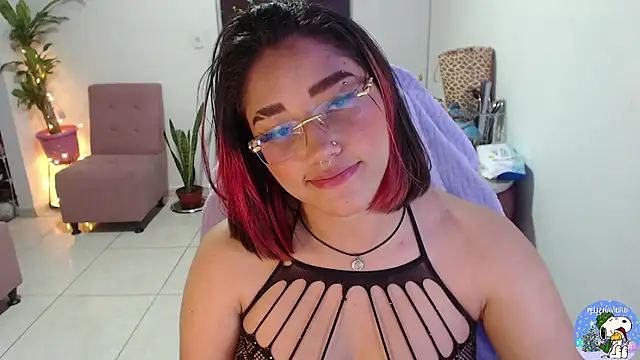 Snapshot of littleangel1_m chatting on December 4, 6:55 am littleangel1 m online show from December 4, 6:55 am