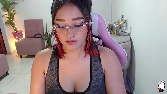 Snapshot of littleangel1_m chatting on February 7, 10:09 pm littleangel1 m online show from February 7, 10:09 pm