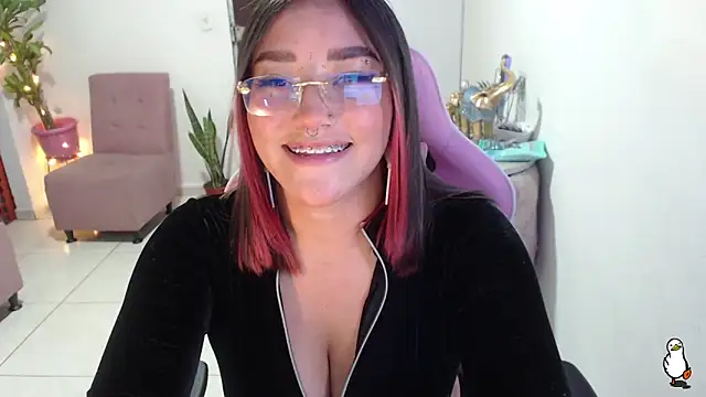 Snapshot of littleangel1_m chatting on February 27, 9:14 pm littleangel1 m online show from February 27, 9:14 pm