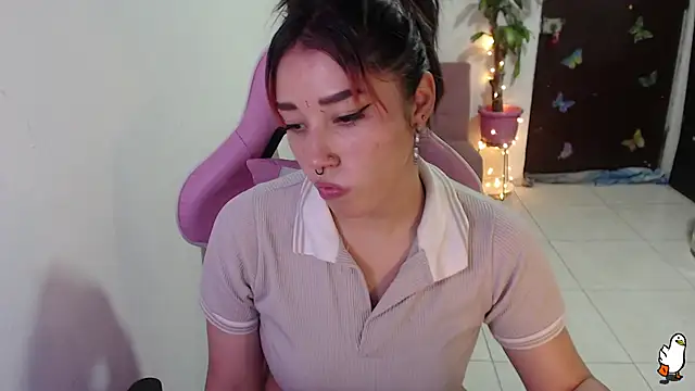 Snapshot of littleangel1_m chatting on September 12, 9:37 pm littleangel1 m online show from September 12, 9:37 pm