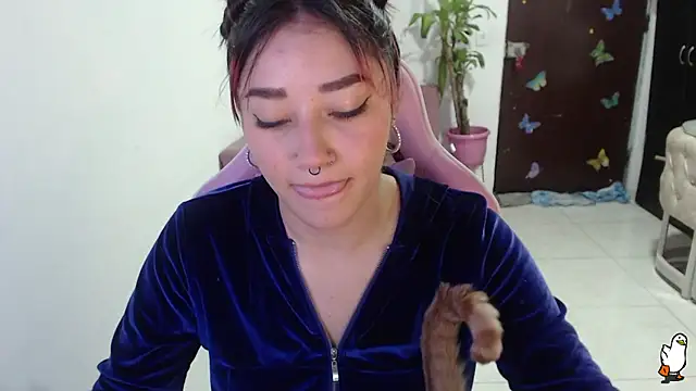 Snapshot of littleangel1_m chatting on September 28, 10:42 am littleangel1 m online show from September 28, 10:42 am