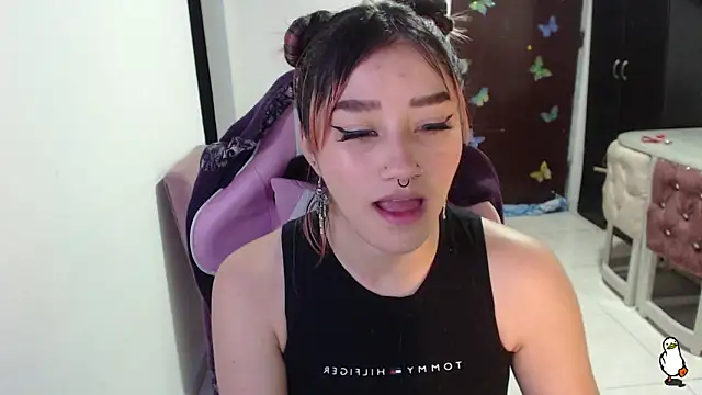 Snapshot of littleangel1_m chatting on October 6, 9:34 pm littleangel1 m online show from October 6, 9:34 pm