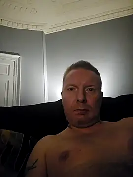 walker1979 online show from October 3, 9:01 pm