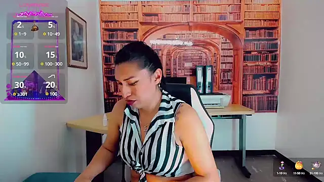 khiara moretti online show from December 27, 10:37 pm