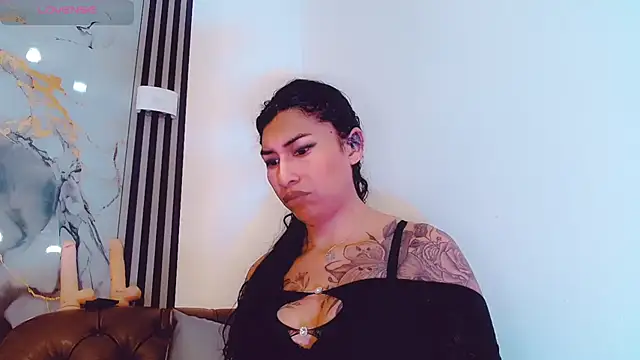 khiara moretti online show from October 22, 11:10 am