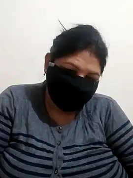 Snapshot of Shoni__ chatting on December 8, 1:13 am Shoni online show from December 8, 1:13 am