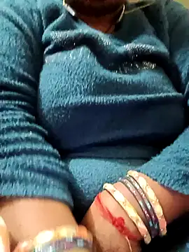 Snapshot of Shoni__ chatting on December 17, 2:12 pm Shoni online show from December 17, 2:12 pm