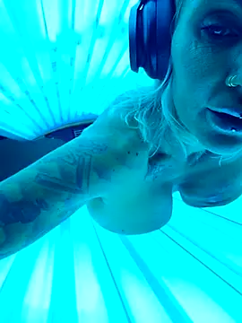 Snapshot of Ninasweden chatting on March 15, 8:43 pm Ninasweden online show from March 15, 8:43 pm