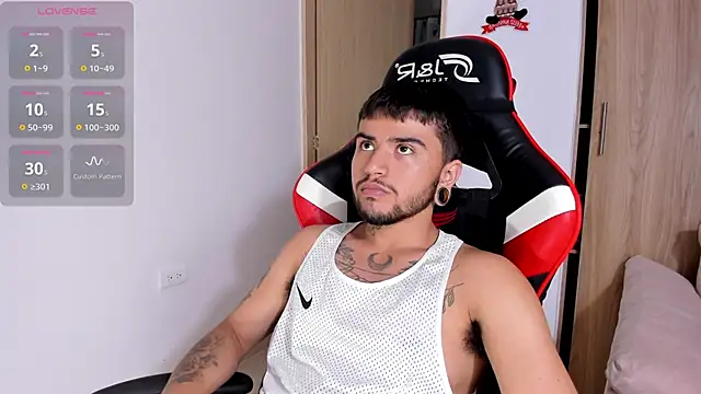 ftmphilip  online show from December 14, 9:56 pm