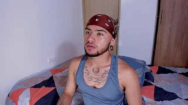 ftmphilip  online show from January 4, 10:02 pm