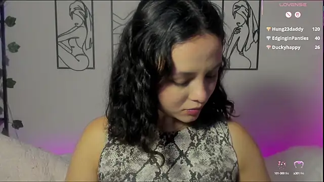 Megan Rodrigo online show from February 1, 11:58 pm