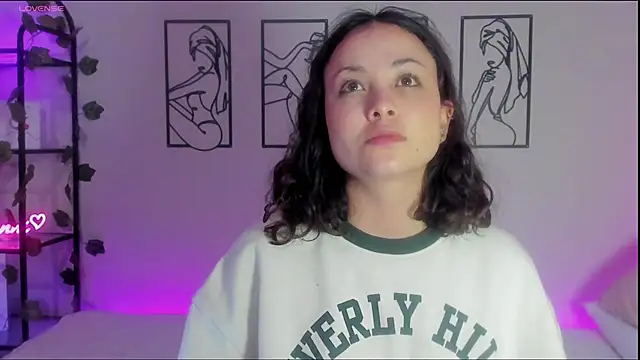 Megan Rodrigo online show from February 9, 3:11 am