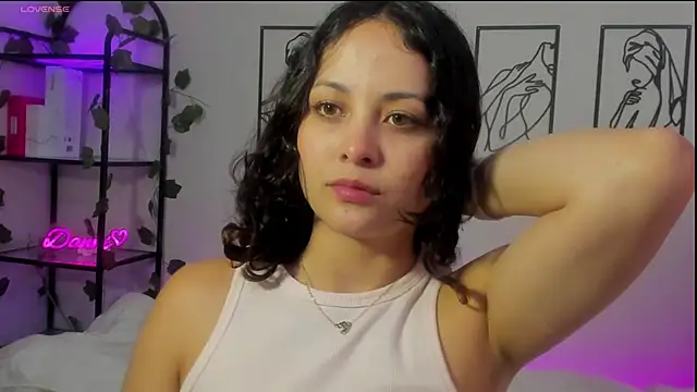 Megan Rodrigo online show from February 14, 7:44 pm