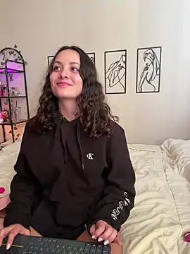 Megan Rodrigo online show from November 11, 7:14 pm