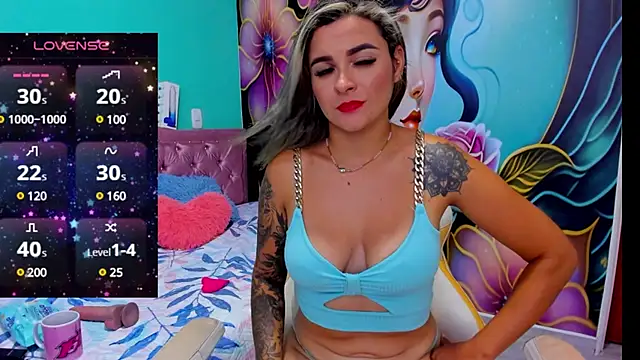 mia bigtits17 online show from December 27, 2:47 am