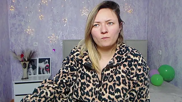 SallyVerda online show from January 17, 9:28 pm