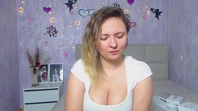 SallyVerda online show from February 22, 1:00 am