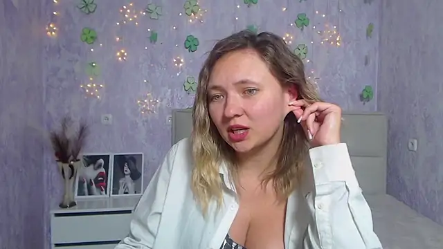 SallyVerda online show from March 18, 12:49 am