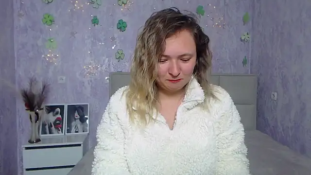 SallyVerda online show from March 18, 9:53 pm