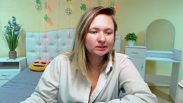 SallyVerda online show from March 22, 4:45 am