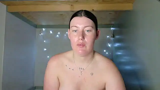 C1eopatra online show from November 29, 7:06 pm