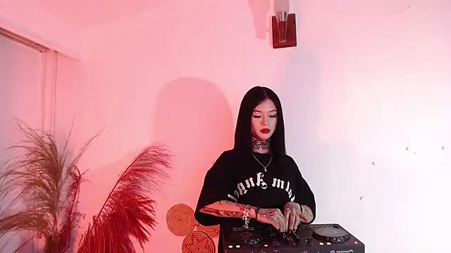 Isabella  dark online show from January 3, 10:19 pm