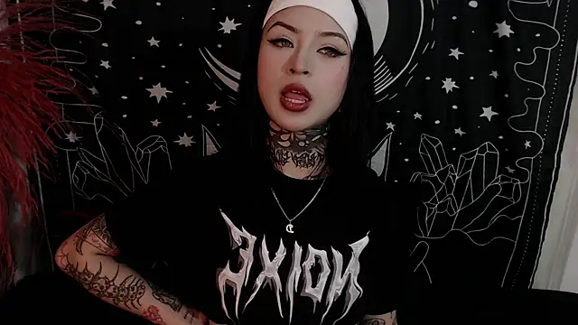 Isabella  dark online show from February 4, 11:49 pm