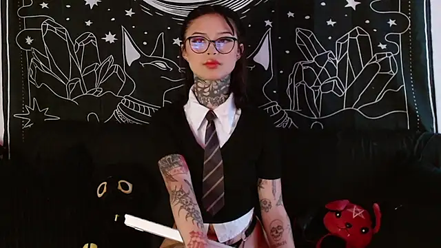 Isabella  dark online show from November 25, 10:21 pm