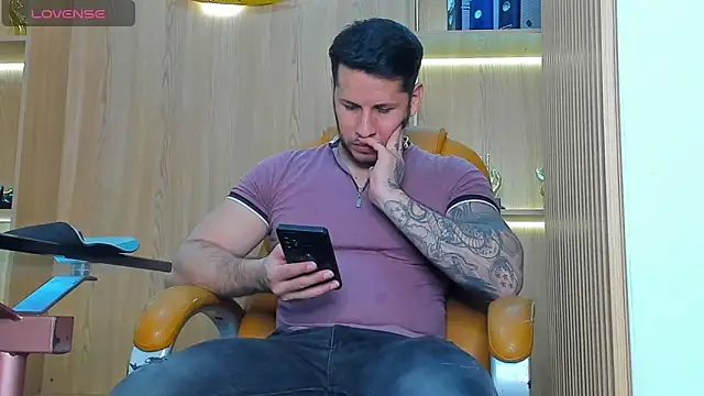 George Diesell online show from October 30, 9:15 pm