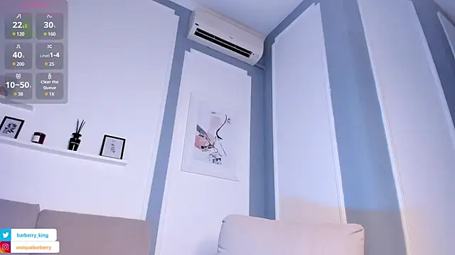 Snapshot of EnriqueBarberry chatting on December 9, 6:23 am EnriqueBarberry online show from December 9, 6:23 am