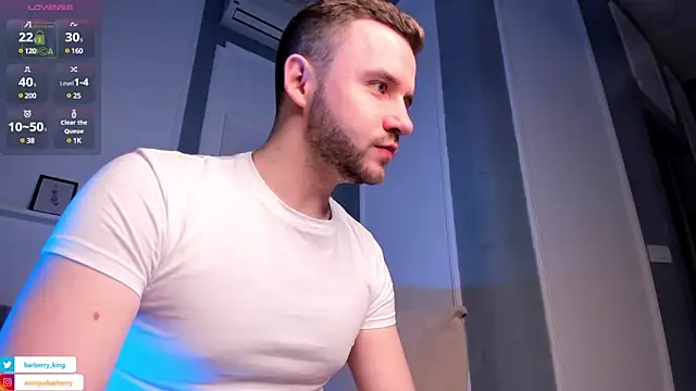 Snapshot of EnriqueBarberry chatting on December 23, 6:22 am EnriqueBarberry online show from December 23, 6:22 am