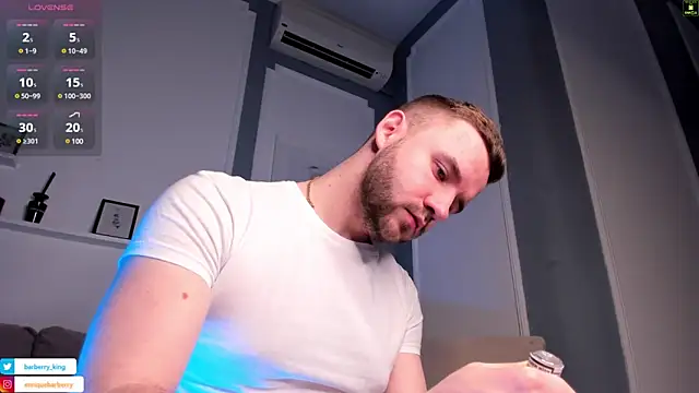 Snapshot of EnriqueBarberry chatting on January 27, 6:19 am EnriqueBarberry online show from January 27, 6:19 am