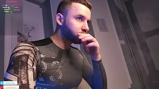 Snapshot of EnriqueBarberry chatting on February 19, 6:33 am EnriqueBarberry online show from February 19, 6:33 am