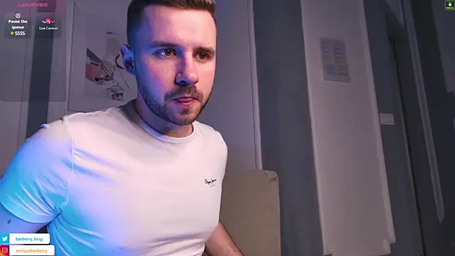 Snapshot of EnriqueBarberry chatting on March 9, 6:28 am EnriqueBarberry online show from March 9, 6:28 am