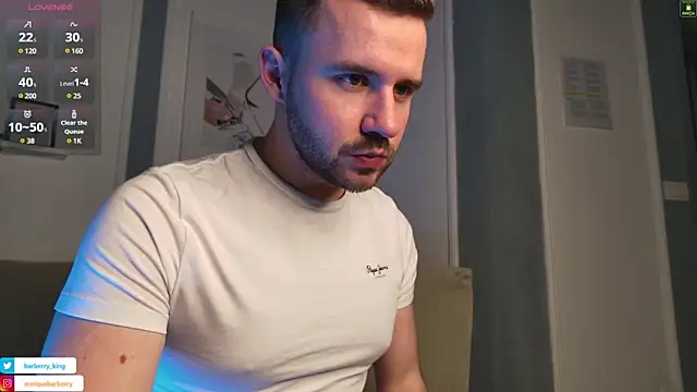 Snapshot of EnriqueBarberry chatting on March 10, 6:27 am EnriqueBarberry online show from March 10, 6:27 am