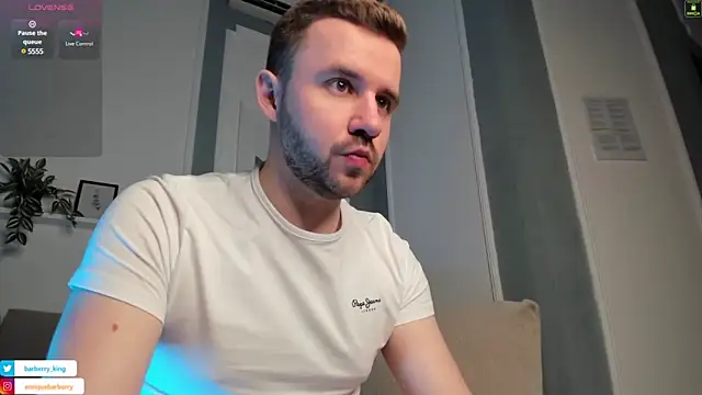 Snapshot of EnriqueBarberry chatting on March 16, 6:20 am EnriqueBarberry online show from March 16, 6:20 am