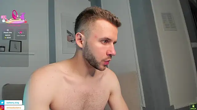 Snapshot of EnriqueBarberry chatting on October 11, 5:28 am EnriqueBarberry online show from October 11, 5:28 am