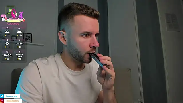 Snapshot of EnriqueBarberry chatting on November 2, 6:16 am EnriqueBarberry online show from November 2, 6:16 am