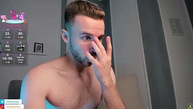 Snapshot of EnriqueBarberry chatting on November 9, 6:23 am EnriqueBarberry online show from November 9, 6:23 am