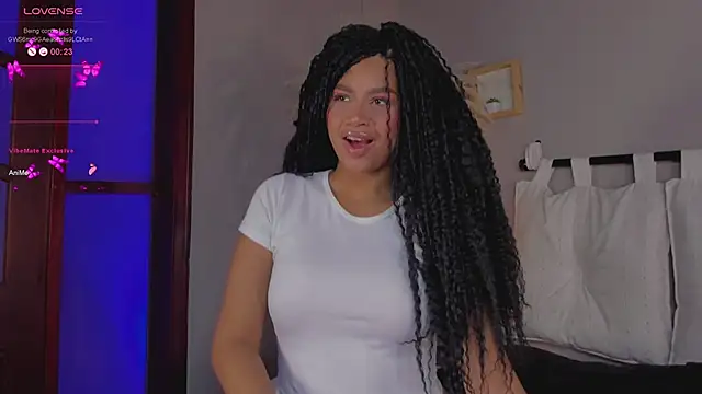 nayah   online show from January 13, 8:15 pm