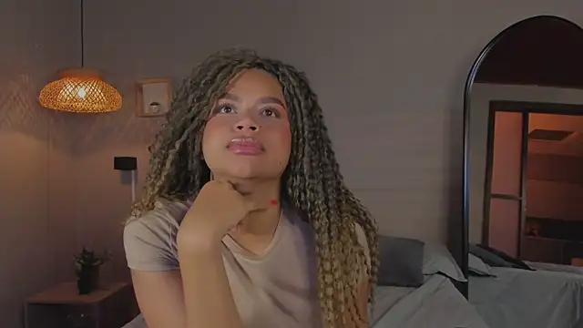 nayah   online show from March 19, 12:48 am