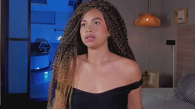 nayah   online show from October 15, 7:47 pm