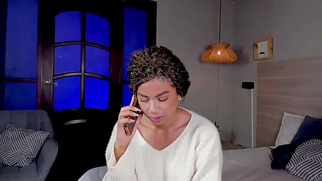 nayah   online show from November 19, 7:47 pm