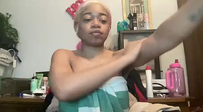 MommyConfident online show from March 20, 6:53 pm