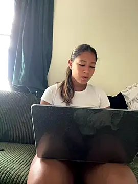 VanessaBling online show from September 15, 9:15 pm