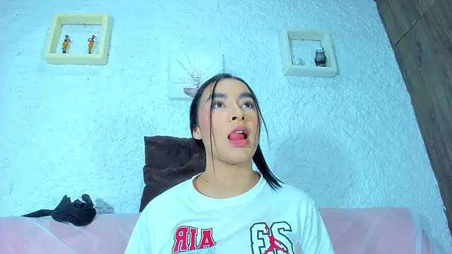 emiily s online show from February 5, 12:06 pm