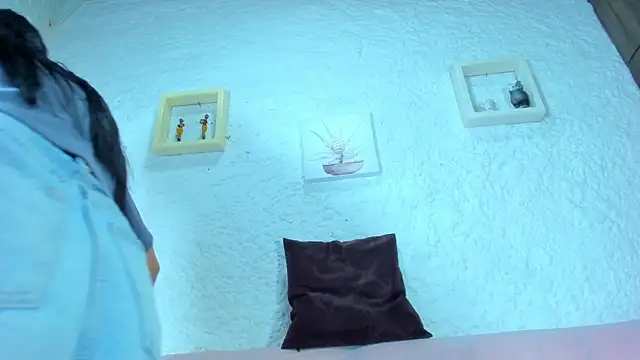 emiily s online show from February 15, 12:11 pm