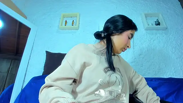 emiily s online show from March 12, 12:04 pm