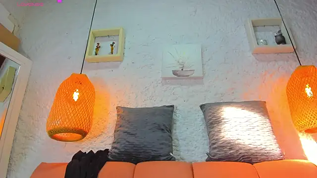 emiily s online show from September 16, 12:06 pm